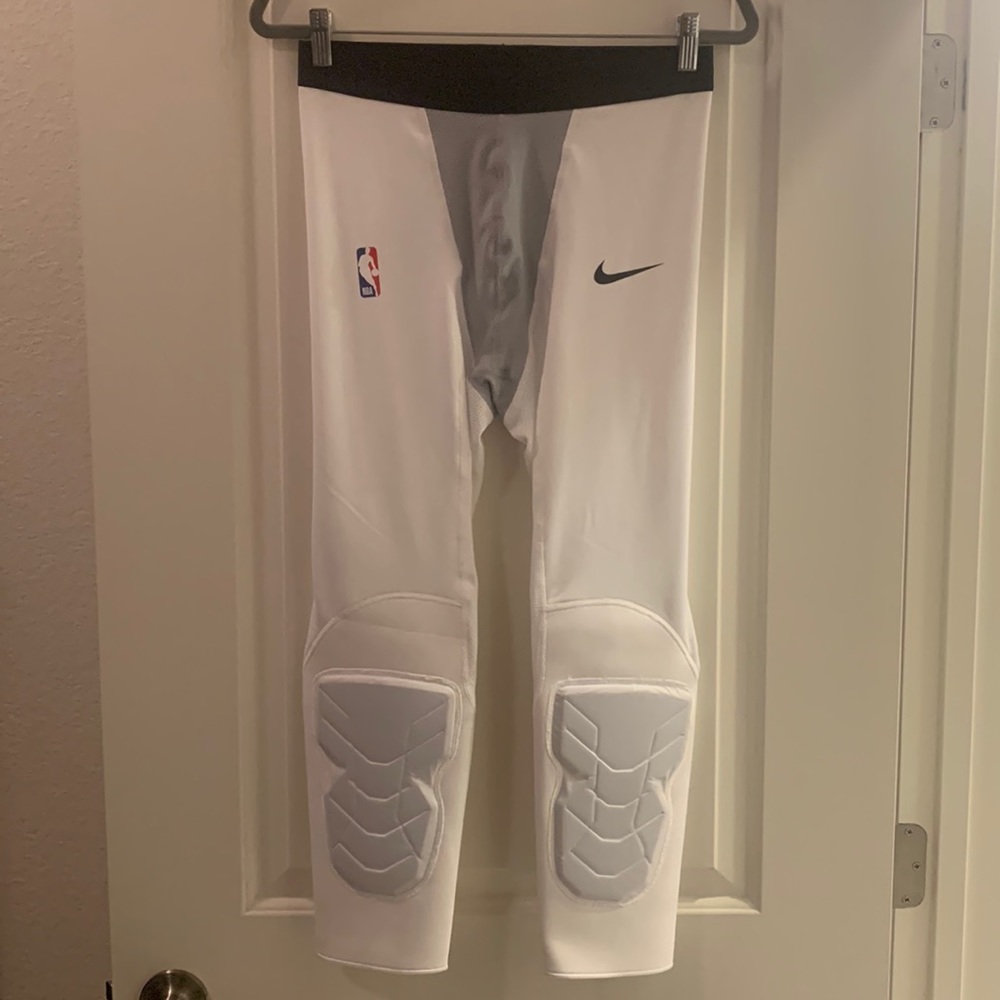 Nike NBA Pro Hyperstrong Padded 3/4 Compression Leggings White Size Large / L
